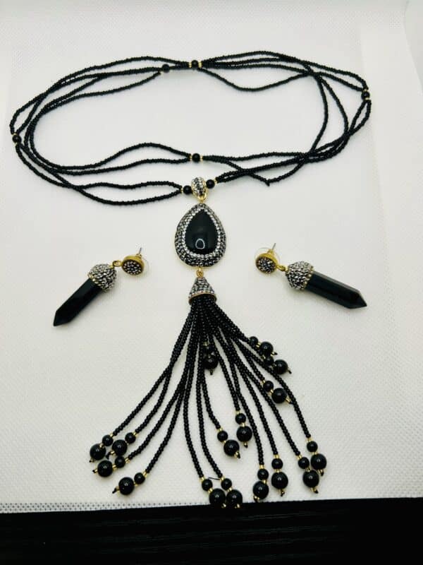 Ensemble collier de luxe en perles fines noir et cristal – Image 2