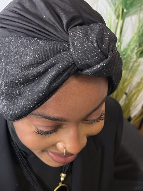 Turban Samira noir brillant – Image 2