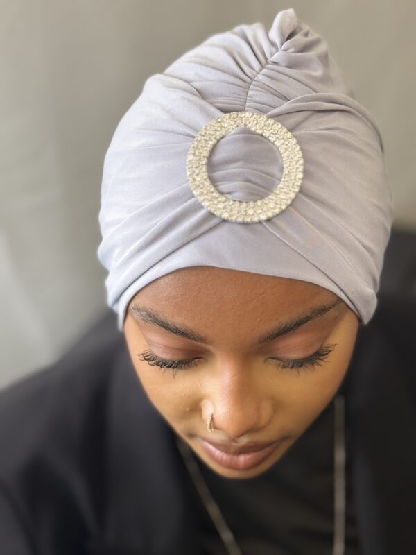 Turban Eve gris boucle argent – Image 2