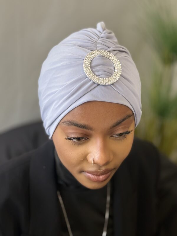 Turban Eve gris boucle argent