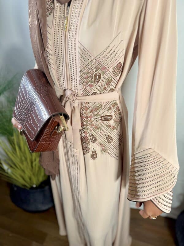 Abaya kimono Malika Beige marron perle de cristal – Image 2