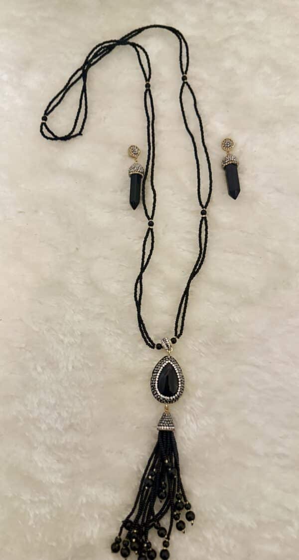 Ensemble collier de luxe en perles fines noir et cristal – Image 3