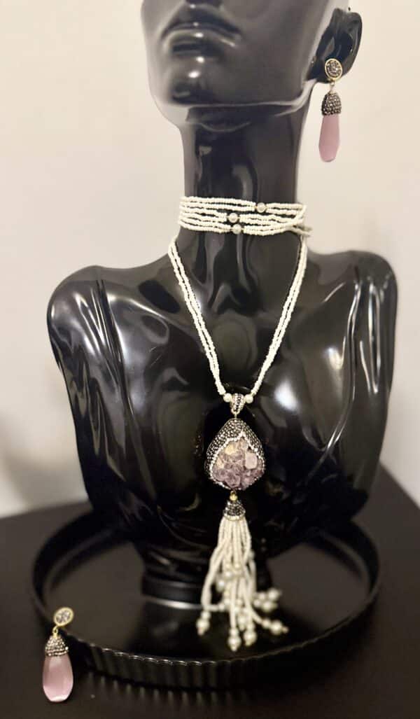 Ensemble collier de luxe en perles fines nacré et cristal Gd modèle