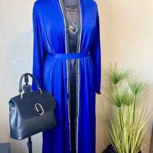 Abaya Kimono satinée Aziza bleu roi & noir
