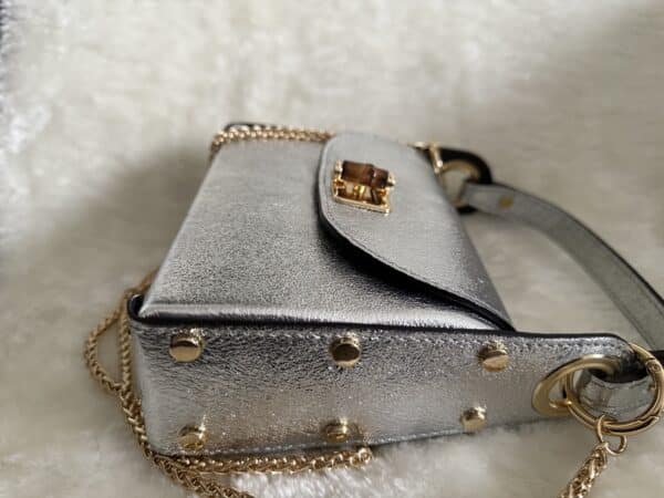 Sac argenté en cuir métallisé – Image 2