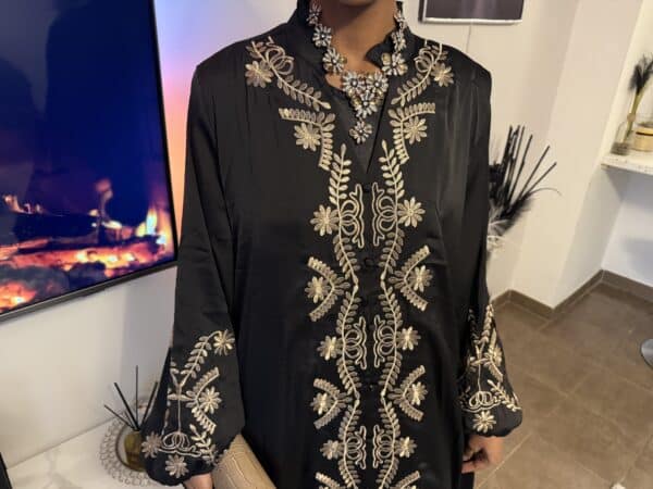 Robe Assia satinée noire champagne – Image 3